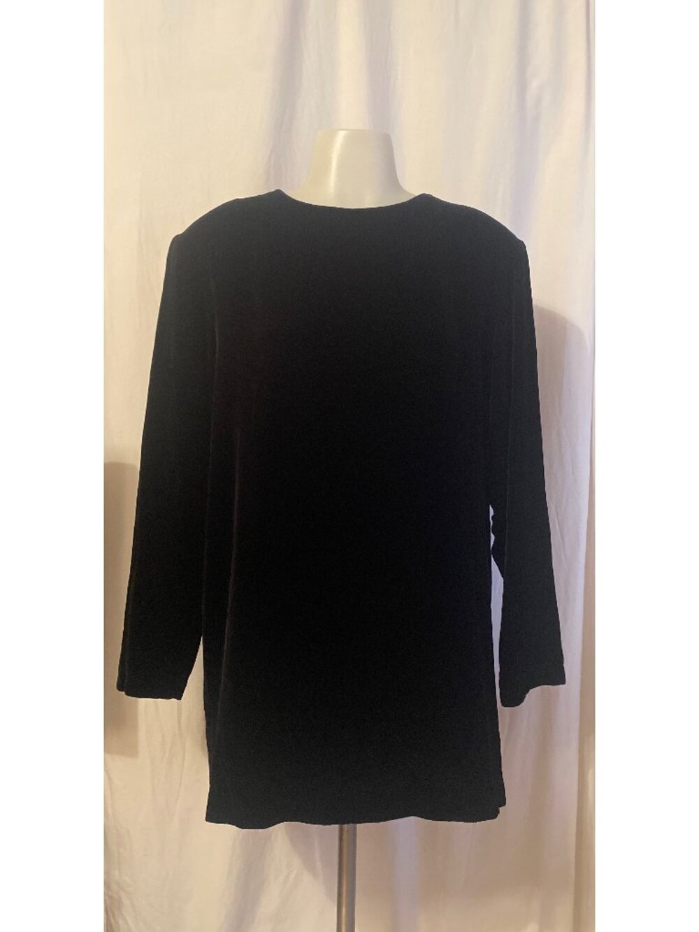 Talbots Black Velvet Long Sleeve Shift Mini Dress Size 10 Keyhole Back